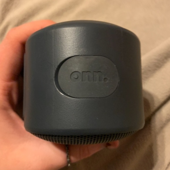 Small Speaker - Picture 2 of 4